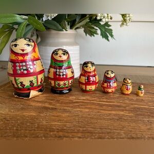Vintage Russian nesting dolls (6)
